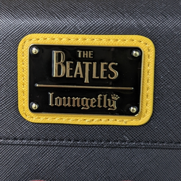 Loungefly Beatles "Yellow Submarine" Crossbody Bag - Picture 5 of 6